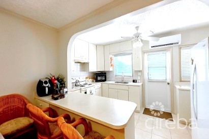 LITTLE CAYMAN COTTAGE HOME ON GAZEBO LANE
