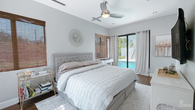 LUXURY HOME - THE AVE SOUTH SOUND
