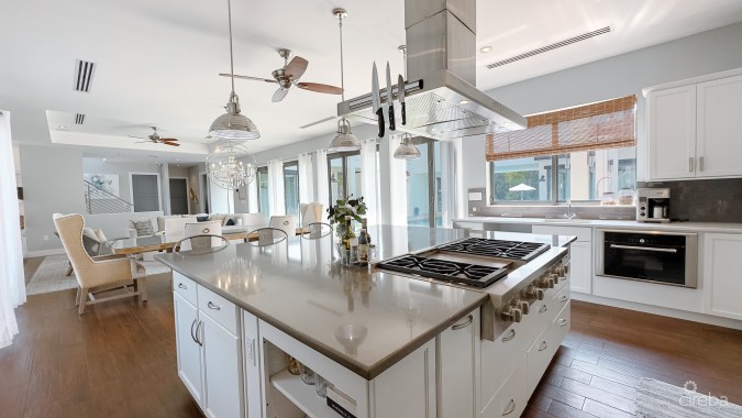 LUXURY HOME - THE AVE SOUTH SOUND