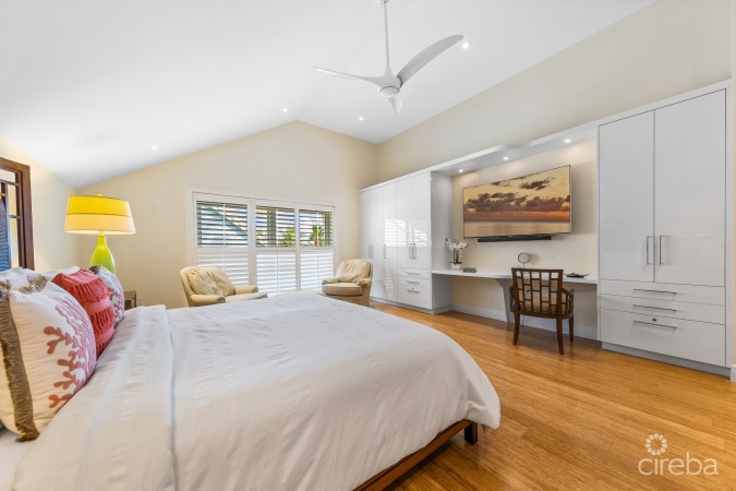 BRITANNIA REGENTS COURT 722, SEVEN MILE CORRIDOR FAMILY HOME