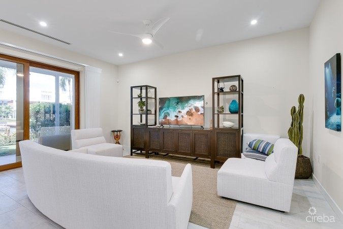 ARVIA WATERFRONT CONDO WITH A DOCK
