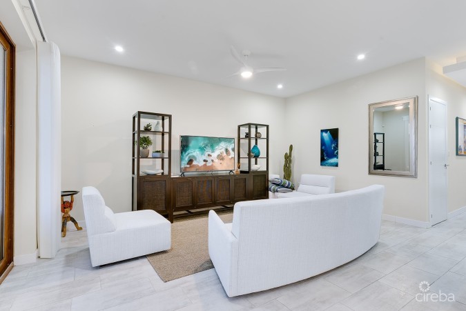 ARVIA WATERFRONT CONDO WITH A DOCK