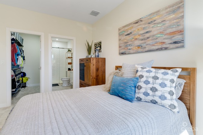ARVIA WATERFRONT CONDO WITH A DOCK