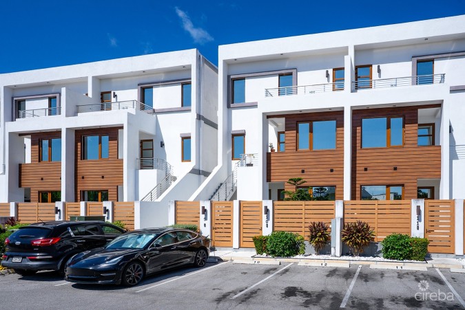 ARVIA WATERFRONT CONDO WITH A DOCK