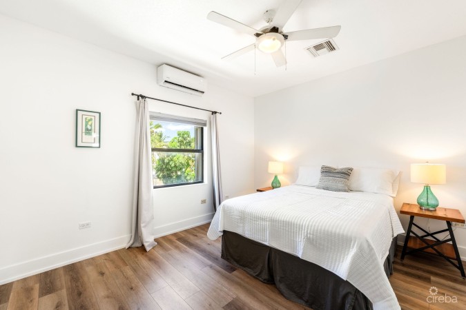 ST. TROPEZ VILLAS 3, SOUTH SOUND TOWNHOME