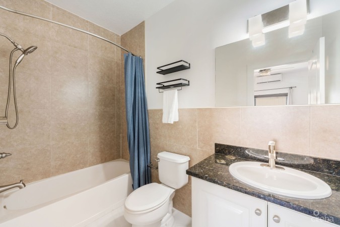 ST. TROPEZ VILLAS 3, SOUTH SOUND TOWNHOME