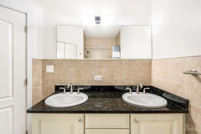 ST. TROPEZ VILLAS 3, SOUTH SOUND TOWNHOME