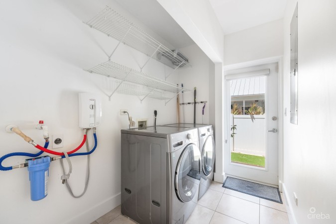 ST. TROPEZ VILLAS 3, SOUTH SOUND TOWNHOME