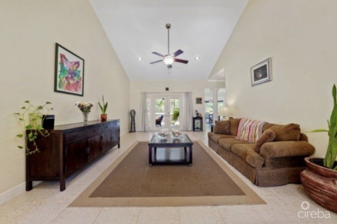 BEACH BAY FAMILY HOME