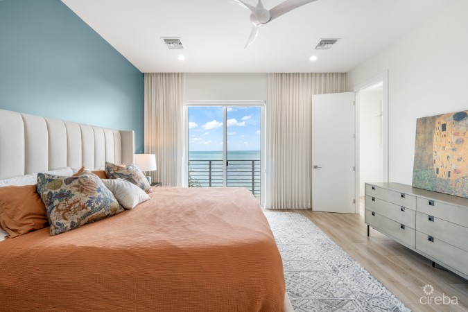 OCEAN CREST 19, WATERFRONT TOWNHOME W/ APARTMENT