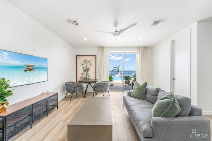 OCEAN CREST 19, WATERFRONT TOWNHOME W/ APARTMENT
