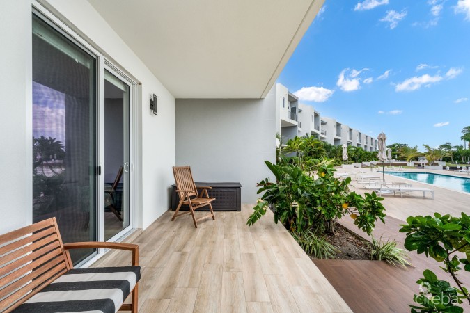 OCEAN CREST 19, WATERFRONT TOWNHOME W/ APARTMENT