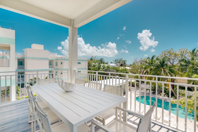 BOGGY SANDS PENTHOUSE