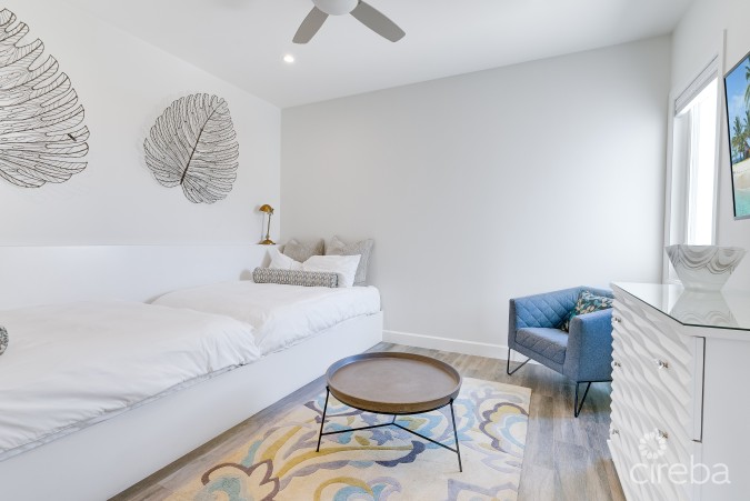 BOGGY SANDS PENTHOUSE