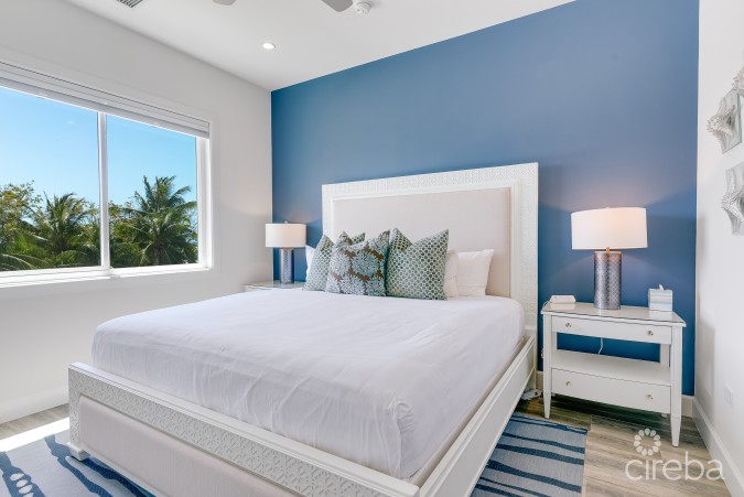 BOGGY SANDS PENTHOUSE