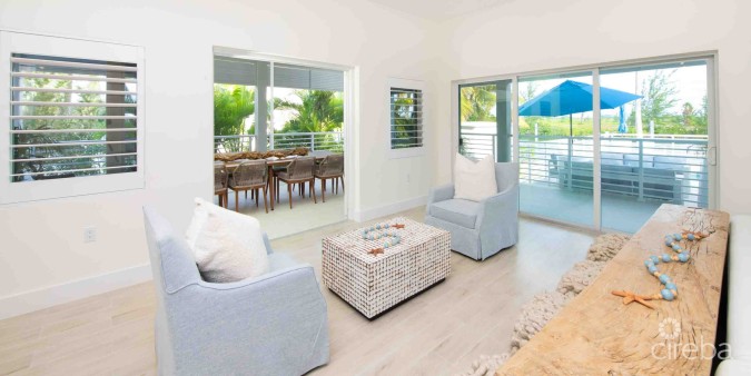 CARIB SUN - EXQUISITE WATERFRONT ESTATE W /GUESTHOUSE IN CAYMAN KAI