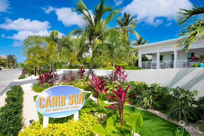 CARIB SUN - EXQUISITE WATERFRONT ESTATE W /GUESTHOUSE IN CAYMAN KAI