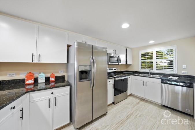 SEVEN MILE BEACHFRONT  CONDO, CAYMAN CLUB