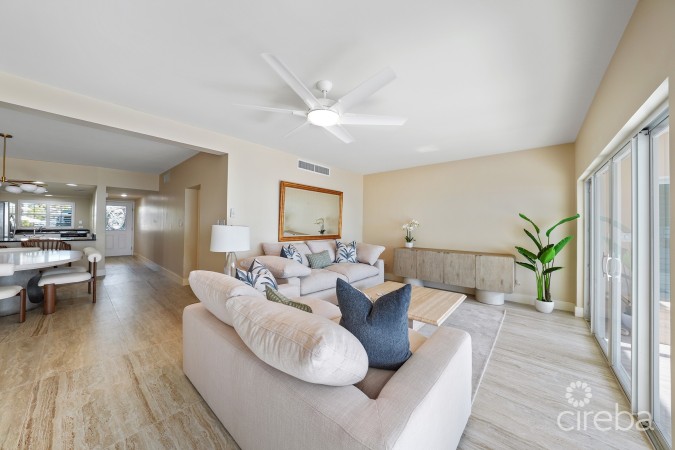 SEVEN MILE BEACHFRONT  CONDO, CAYMAN CLUB