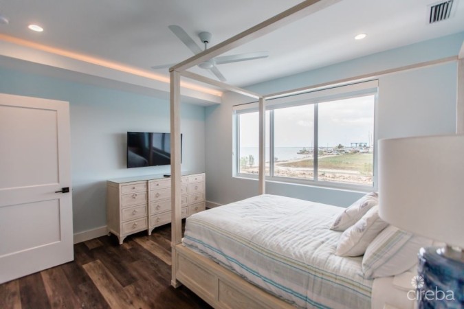 SEAHAVEN ORCHID VILLA WITH CARRIAGE HOUSE