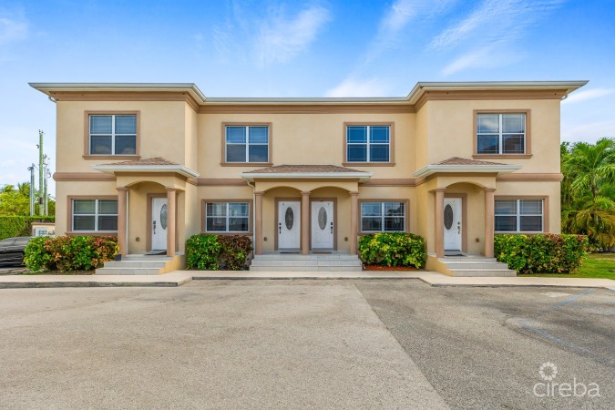 BEAUTIFULLY POLISHED 2BR CONDO - COLONIAL GRAND