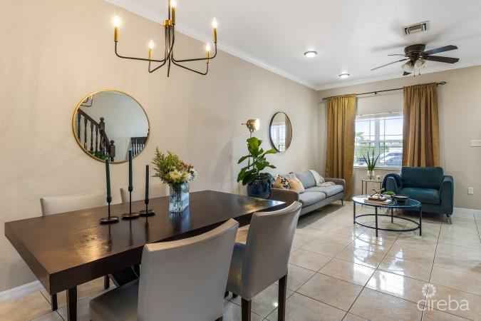 BEAUTIFULLY POLISHED 2BR CONDO - COLONIAL GRAND