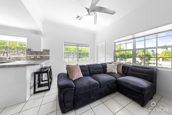 MAHOGANY LANE 5, WEST BAY APARTMENT