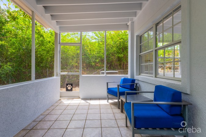 MAHOGANY LANE 5, WEST BAY APARTMENT
