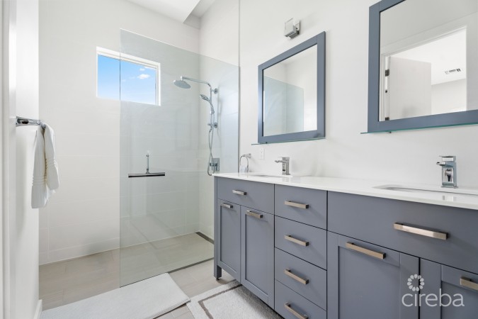 OCEAN CREST #1  - CORNER UNIT  W/ UNOBSTRUCTED VIEWS