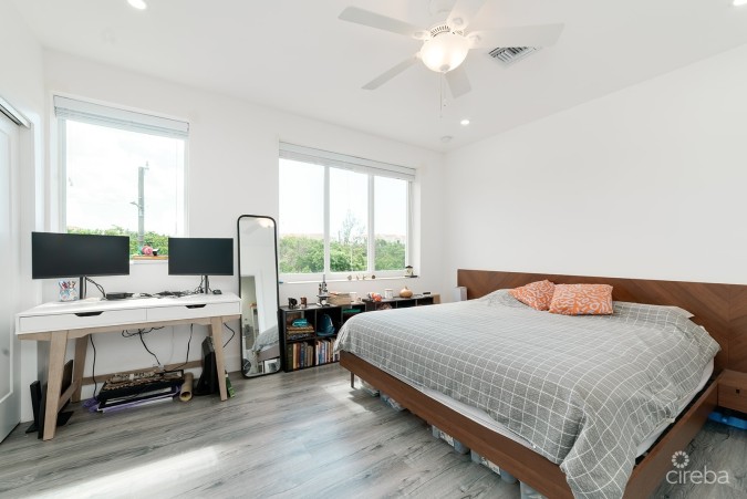 MANTRAS 2 BEDROOM TOWNHOME SOUTH SOUND