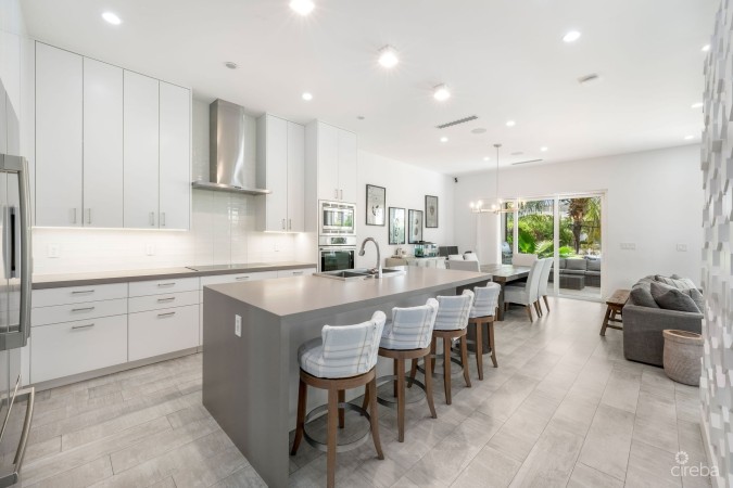 CYPRESS POINTE NORTH 303, CRYSTAL HARBOUR VILLA