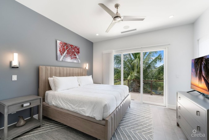 CYPRESS POINTE NORTH 303, CRYSTAL HARBOUR VILLA