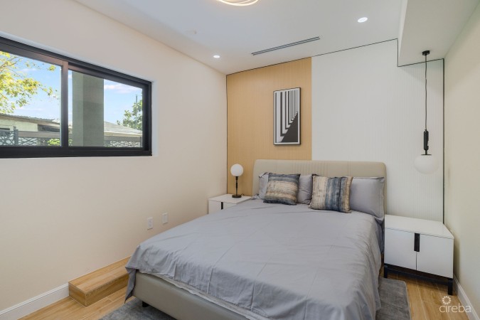 ARZA WEST BAY JADE – UPGRADED FULLY FURNISHED 1-BED/BATH CORNER UNIT