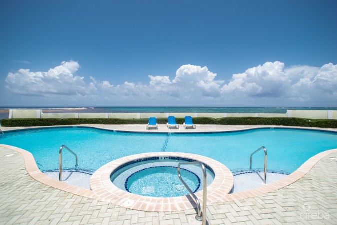 CASTAWAY COVE – 2 BED BEACHFRONT PENTHOUSE CONDO