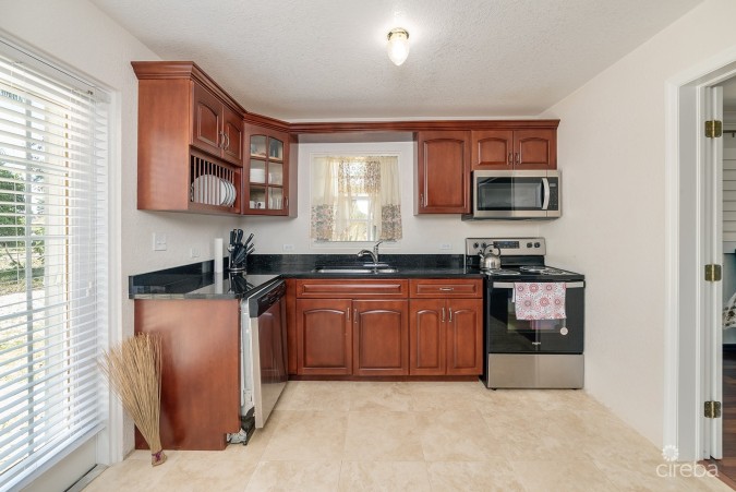 SAVANNAH 3 BED HOME WITH 1 BED RENTAL INCOME