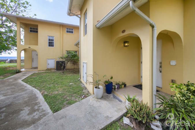 MODERN OCEAN CLUB RETREAT - 2 BED/2.5BATH