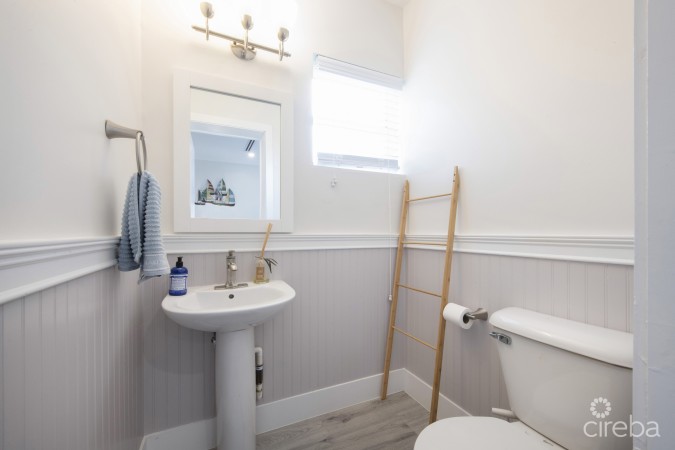 MODERN OCEAN CLUB RETREAT - 2 BED/2.5BATH