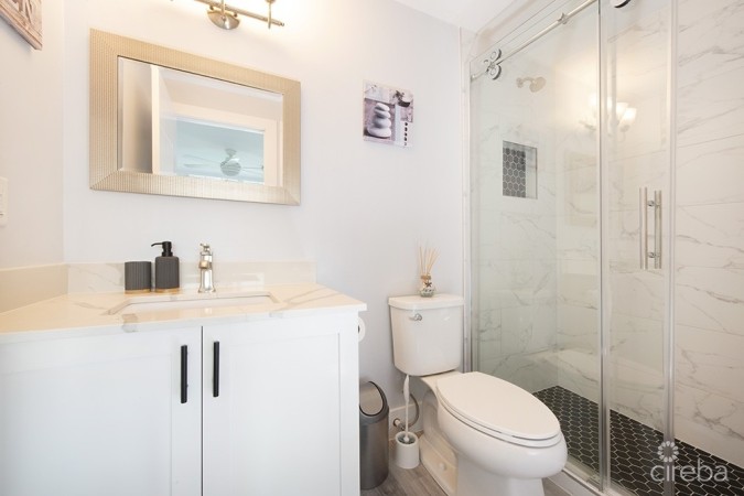MODERN OCEAN CLUB RETREAT - 2 BED/2.5BATH