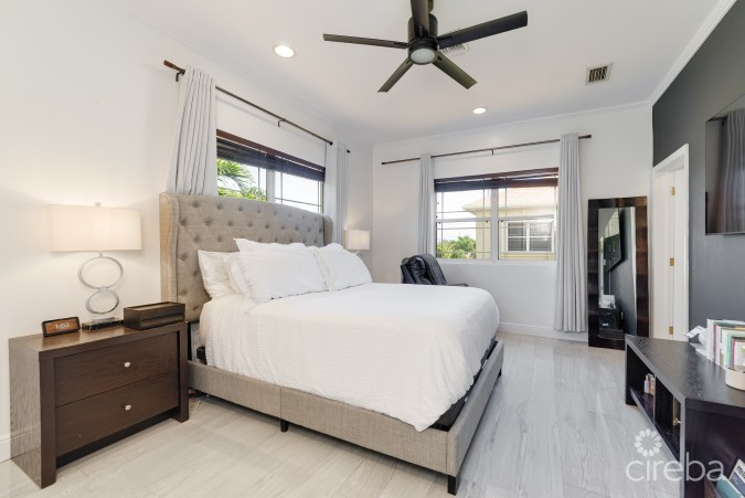 MELROSE LANDING CONDO - #14