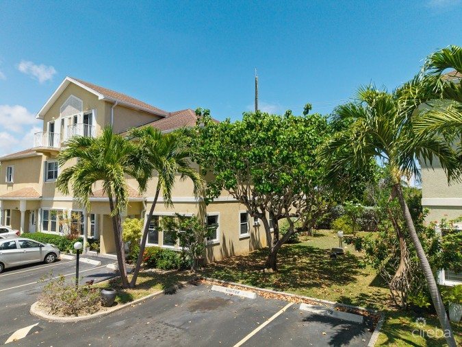 MELROSE LANDING CONDO - #14