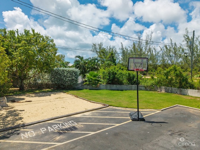 MELROSE LANDING CONDO - #14