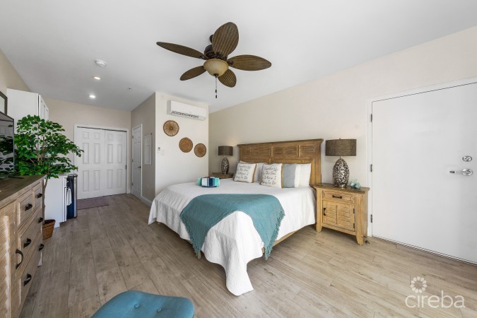 THE COTTAGES IN EAST END BED AND BREAKFAST