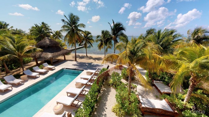 KEMPA KAI INCREDIBLE OCEANFRONT HOME WITH GUEST BUNGALOW