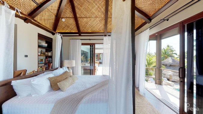 KEMPA KAI INCREDIBLE OCEANFRONT HOME WITH GUEST BUNGALOW