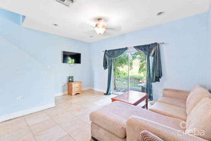 SCHOLARS RETREAT 3-BED END UNIT