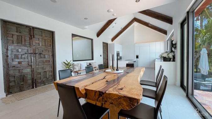 CRYSTAL HARBOUR - OCEAN FRONT HOME