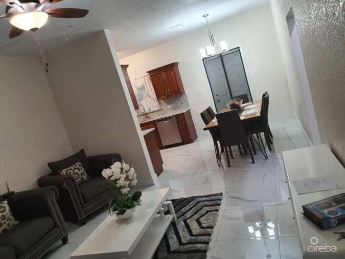 42 EIFFEL DR. – 3 BED HOUSE IN BREAKERS