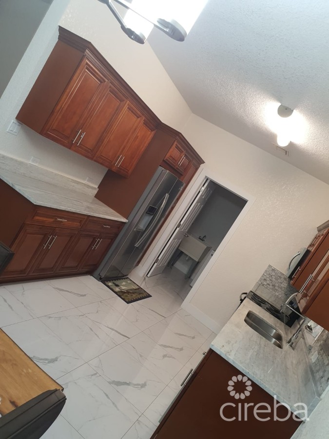 42 EIFFEL DR. – 3 BED HOUSE IN BREAKERS
