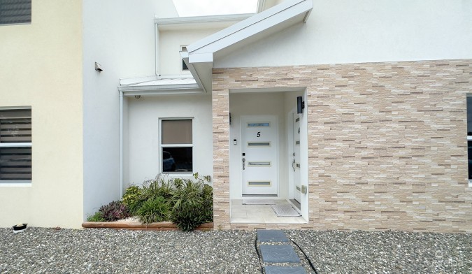 MANGO VILLAS TOWNHOME - WEST BAY