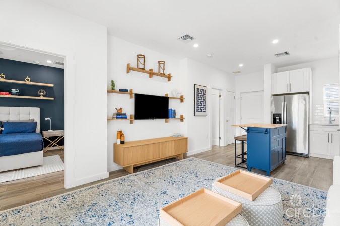 RENOVATED 19 NORTH 2 BED 2 BATH